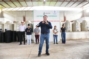 ENTREGA RUBÉN HERNÁNDEZ CISTERNAS EN VALLE VERDE, JALPAN