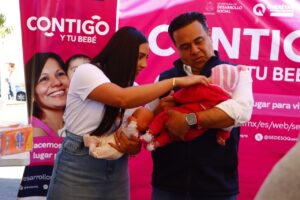 PRESIDENTE MUNICIPAL DE HUIMILPAN, JAIRO MORALES MARTÍNEZ, ACOMPAÑA AL SECRETARIO DE DESARROLLO SOCIAL DEL ESTADO, LUIS BERNARDO NAVA GUERRERO,