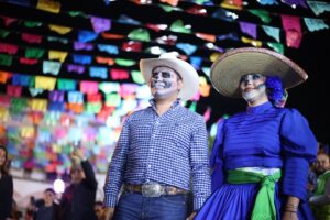 HUIMILPAN CELEBRA CON GRAN ÉXITO SU TRADICIONAL DESFILE DE DÍA DE MUERTOS