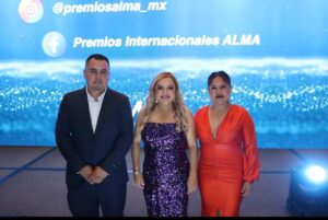 RECIBE LUPITA RAMÍREZ PLAZA EL PREMIO INTERNACIONAL ALMA 2025