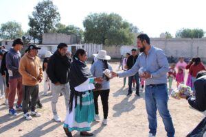 LA NAVIDAD SE VIVE COMPARTIENDO EN AMEALCO