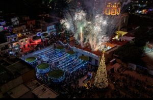 INICIA EL MARQUÉS LAS FIESTAS DECEMBRINAS CON EL ENCENDIDO DEL ÁRBOL NAVIDEÑO