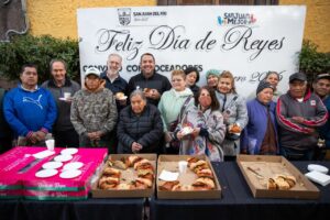 COMPARTE ROBERTO CABRERA ROSCA DE REYES CON VOCEADORES SANJUANENSES