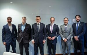 MAURICIO KURI Y CHEPE GUERRERO SE REÚNEN CON DIRECTIVOS DE SHAD NAD Y DUREX EN ESPAÑA